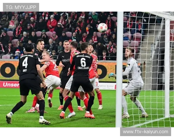 门兴格拉德巴赫2-1逆转勒沃库森，板仓滉头球